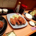 とんかつ檍 - カウンターに置けないですね～！