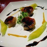 鉄板焼 織部 - フォアグラソテーと大根のコンソメ煮ステーキ　季節のフルーツ添え