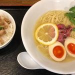 らぁ麺 おかむら - 「牛骨白湯そば〜ローストビーフを乗せて〜＆豚の照り焼き丼」