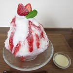 かき氷専門店 甘味屋 うま助 - いちごみるく＊練乳付き