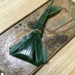 Murasaki No Wakuden - 備前 火襷 牡丹餅 長皿