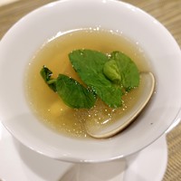 中国料理 礼華 四君子草 - 焼き春筍と地ハマグリの金華ハムスープ