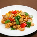 Stir fried chicken and cashew nuts