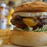 CRUZ BURGERS & CRAFT BEERS - 