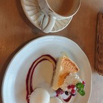 チーズケーキ工房・カフェ 風花 - アメリカンコーヒー、チーズケーキプレート