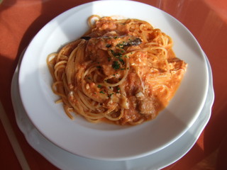 TRATTORIA PRIMO - トマトソースパスタ。