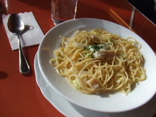 TRATTORIA PRIMO - 帆立とキャベツのパスタ。