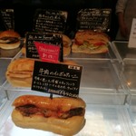 ル・プチメック - 全種類食べてみたくなる、お料理のように凝った具の豪華なサンド