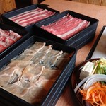 どん亭　 - 熟成牛ロース・鶏むね 食べ放題ランチ