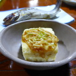 民宿ふじや - 自家製豆腐の自家揚げ出し、自家栽培えのきのなめたけ。