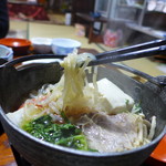 民宿ふじや - 猪鍋。しらたき。