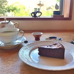 喫茶 ガーシュウィン - ホットコーヒー、チョコレートケーキ