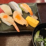 華屋与兵衛　 - すいれん寿司（990円）