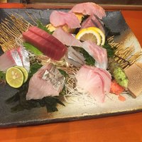 魚竹 - 刺身盛り  これで一人前！
