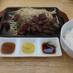 ステーキたかはし - サービスステーキ