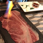 KATSUO  - 霜降りあぶりにく 829円。