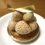 アヴランシュ・ゲネー - 201804  タルト・オー・フレーズ・ブランシュ