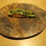 TTOAHISU - 南国サーモン（鱒）の炙り アボカドのピュレ乗せ1