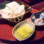 ユメキチ 神田 - ご近所のお豆腐+オリーブオイル.JPG