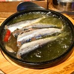 イタリアンバール ミーオ - 「自家製オイルサーディン」。アツアツ。