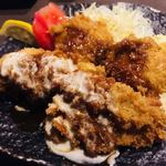 まぐろ丼　加一 - マグロカツと鯵フライ…750円／加一の日、日替わり一品料理…375円