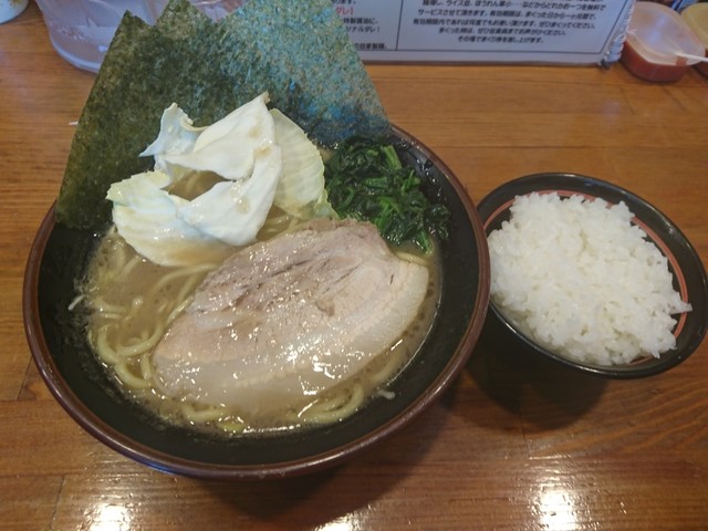 豚骨醤油ラーメン BIG>