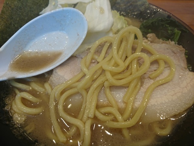 豚骨醤油ラーメン BIG>