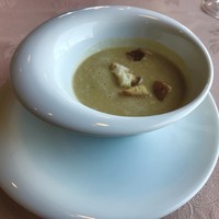 特選近江牛レストラン ティファニー - 春キャベツのスープは、しっかりキャベツを感じます(o^^o)