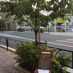 Heavenly Vines - お店の前です