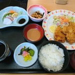 Sanzokuya - 日替り豚天&タコの刺身740円
