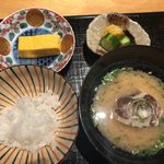 夢うさぎ - 炊き込みご飯、鯛味噌、鯛のお頭入味噌汁、香の物