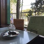 リバーストーン - なんとなくノスタルジック。クリスタルじゃない。