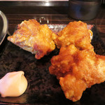 らーめん 鷹味屋 - セットの唐揚げ150円。