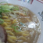 麺屋 彩未 - 麺が顔を出して　【　２０１１年６月　】