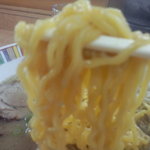 麺屋 彩未 - 味噌チャーシュー　麺のアップ　【　２０１１年６月　】