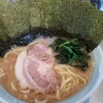 横浜らーめん松本家 - ラーメン 並 690円 海苔増し 100円