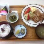 ななっこ - おまかせ定食　豚の生姜焼き