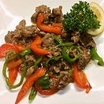 Stir-fried beef and paprika with oyster sauce