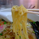 八ちゃんラーメン - 麺CloseUp