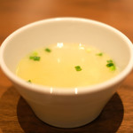 タイ料理 ギンカーオ - ギンカーオランチ 1100円 のスープ