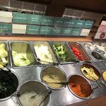 ステーキガスト - 肉の合間にサラダバー