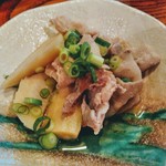 Izakaya Ichisuke - この日のお通し　竹の子と豚肉の煮物