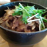 ハルコロ - 鹿丼、サイドからのアップです