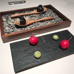 ライラ - オニオンブリニー。ラディッシュ。