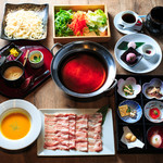 【仅限午餐时间】附软饮！京都茶涮锅套餐“月白”