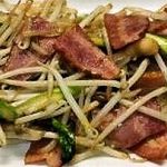 Stir-fried asparagus with bacon