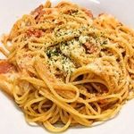 Spaghetti with tomato and mozzarella cheese M size