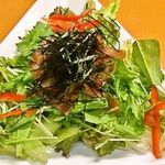 Crispy bacon salad with mizuna