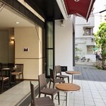 しの笛茶房 - 店舗前のテラス席