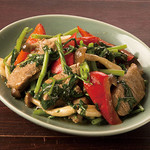 Stir-fried beef and water spinach